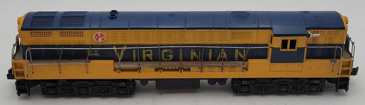 Lionel 2322 Vintage O Virginian Blue & Yellow FM Trainmaster VG/Box