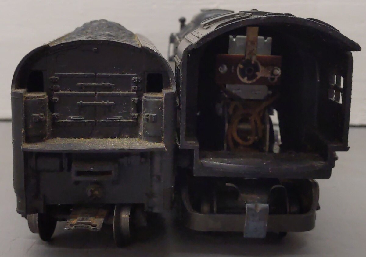 Lionel 2056 Vintage O 4-6-4 Steam Locomotive w/2046W Tender VG