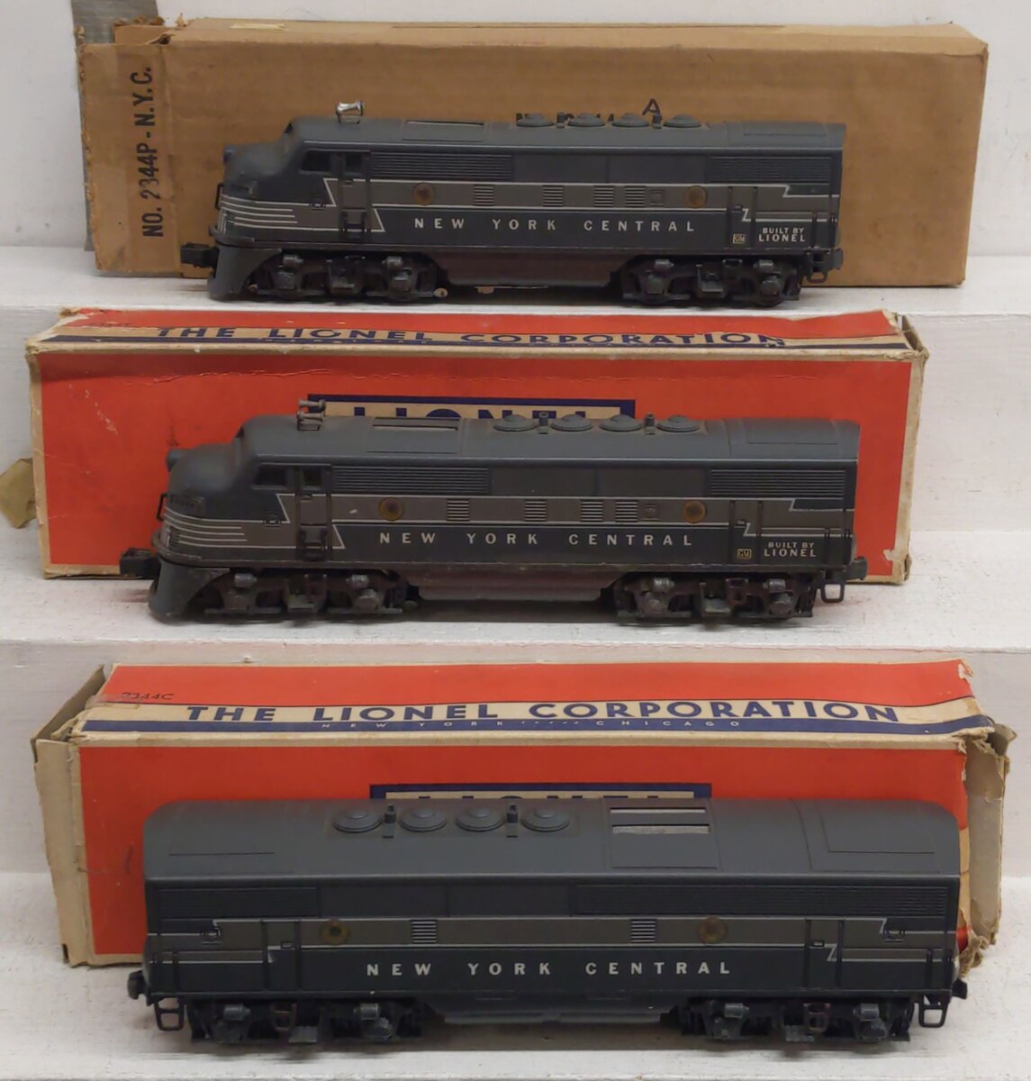 Lionel 2344 Vintage O New York Central F-3 ABA Diesel Locomotive Set VG/Box