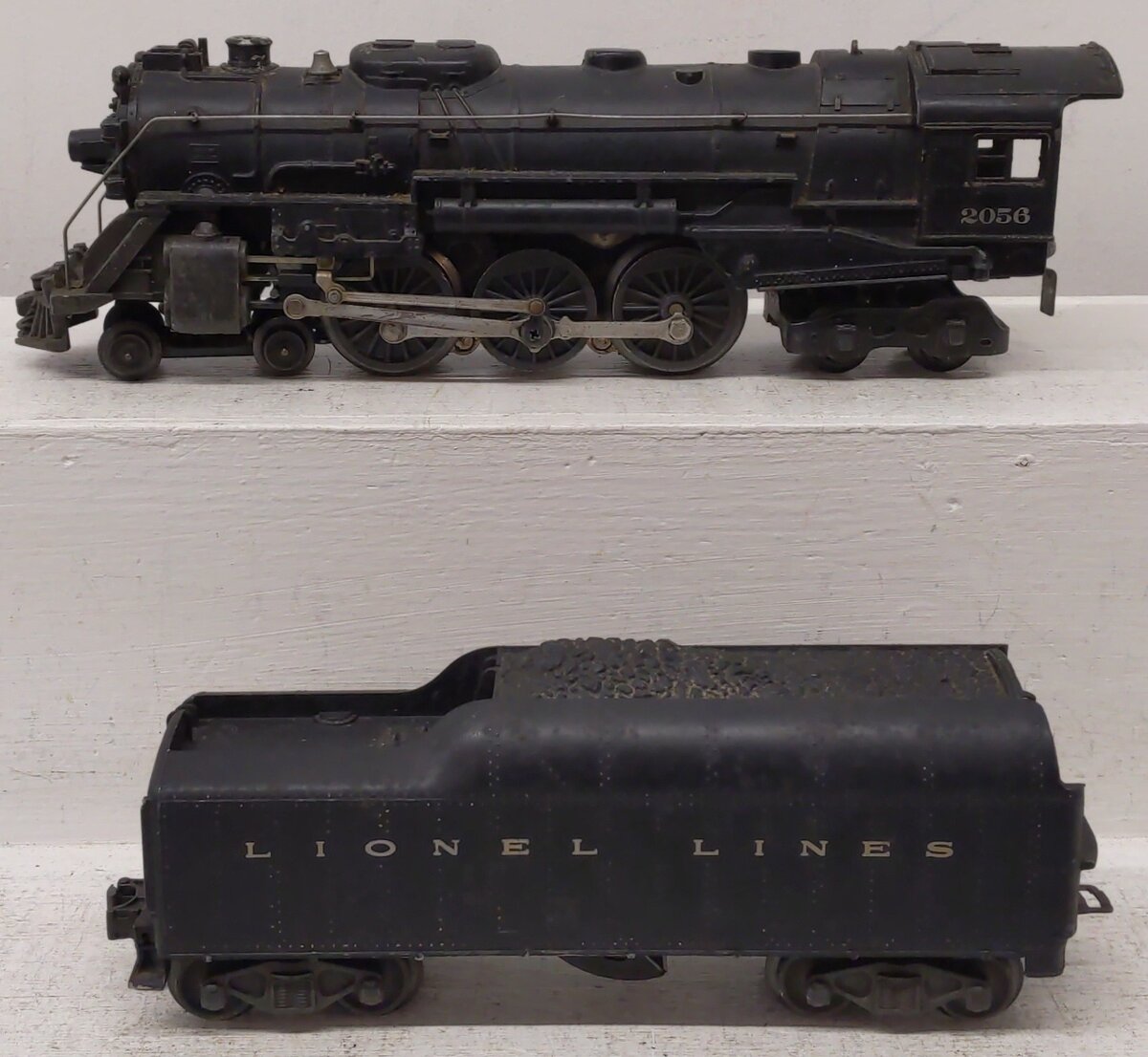 Lionel 2056 Vintage O 4-6-4 Steam Locomotive w/2046W Tender VG
