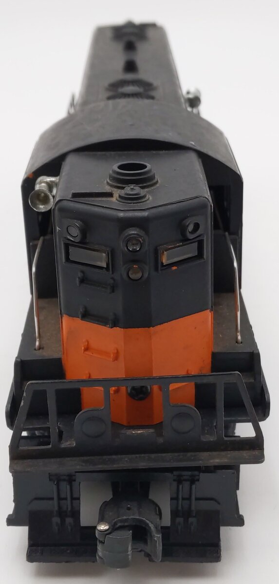 Lionel 2338 Vintage O Gauge Milwaukee Road Powered GP-7 Diesel Locomotive VG