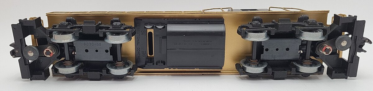 Lionel 6-8668 O Gauge Northern Pacific GP-9 Non-Powered Diesel Locomotive VG/Box
