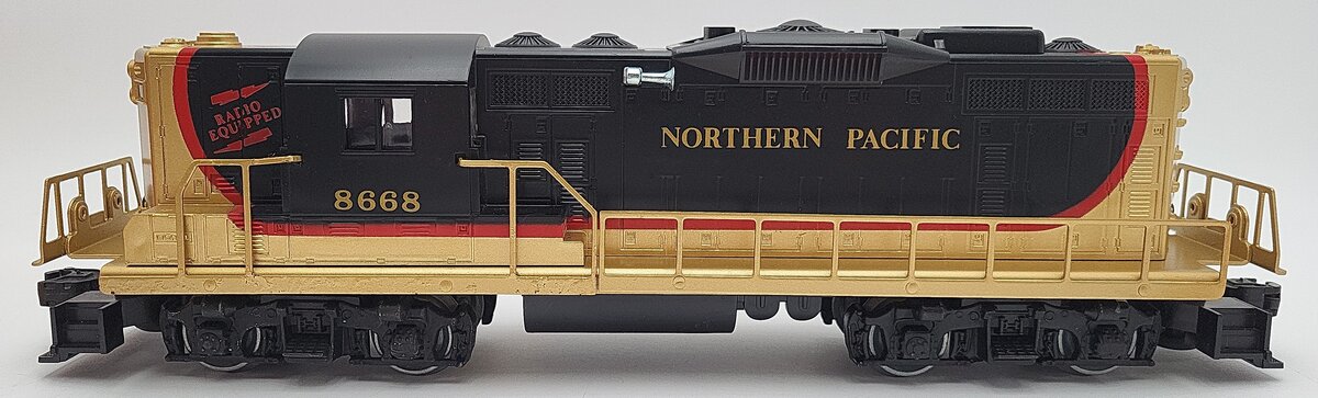Lionel 6-8668 O Gauge Northern Pacific GP-9 Non-Powered Diesel Locomotive VG/Box