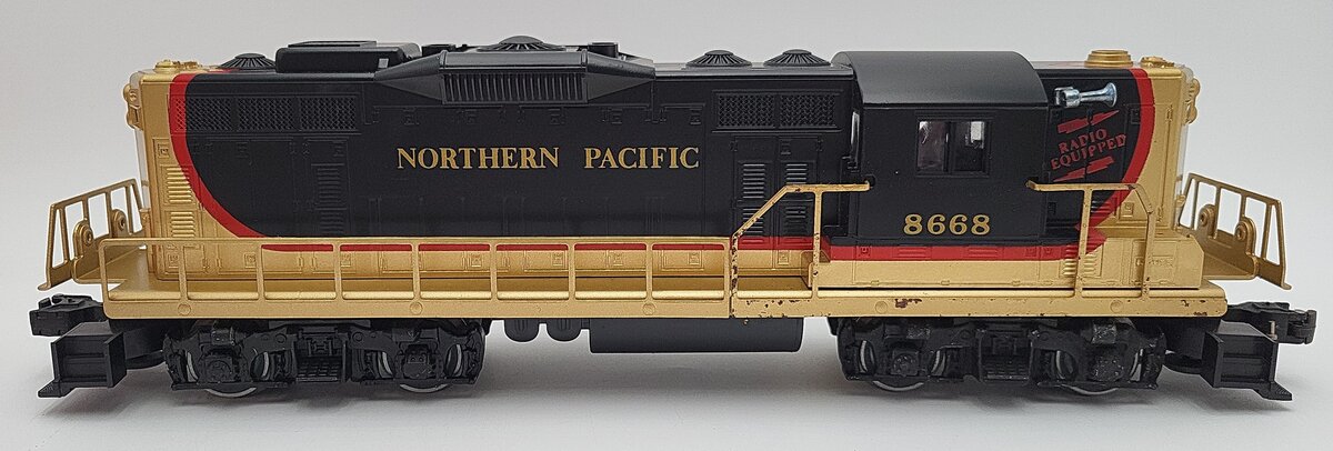 Lionel 6-8668 O Gauge Northern Pacific GP-9 Non-Powered Diesel Locomotive VG/Box