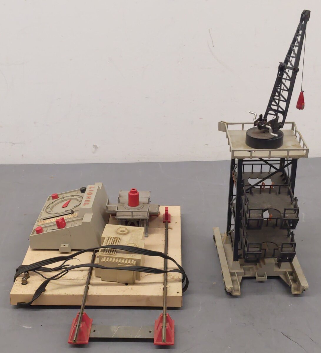 Lionel 175 Vintage O Operating Rocket Launcher Platform