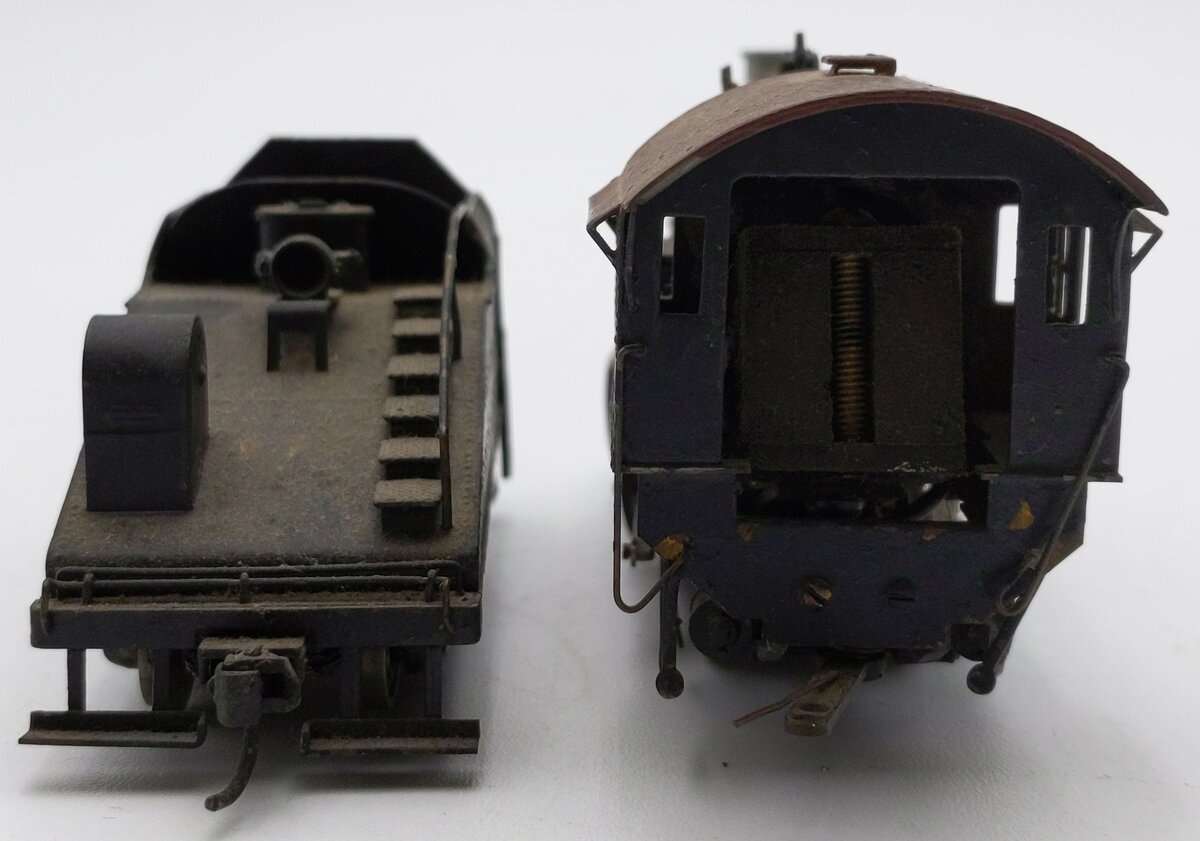 United Models HO Scale Brass PRR 0-6-0 Steam Locomotive & Tender - Painted