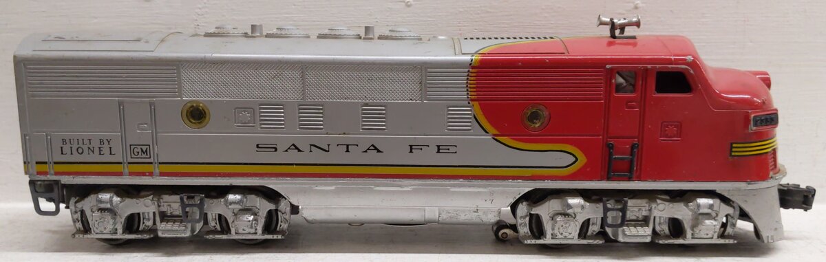 Lionel 2353 Vintage O Santa Fe F-3  Dummy Diesel Locomotive VG/Box