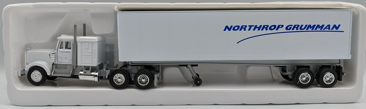 Lionel 6-52166 1:64 Northrop Grumman White w/Blue Diecast Tractor Trailer