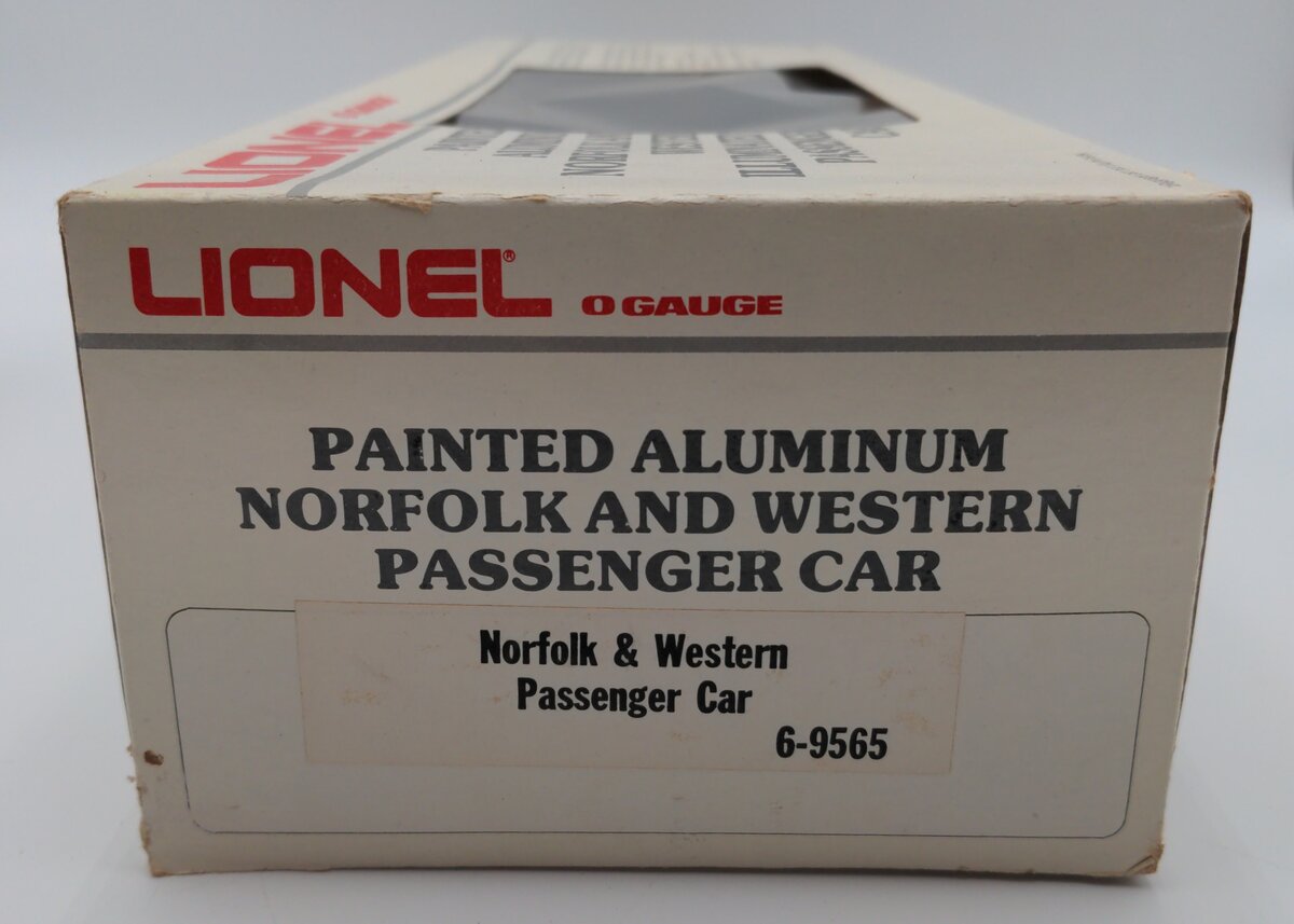 Lionel 6-9565 O Gauge Norfolk & Western Aluminum Passenger Car #580 LN/Box