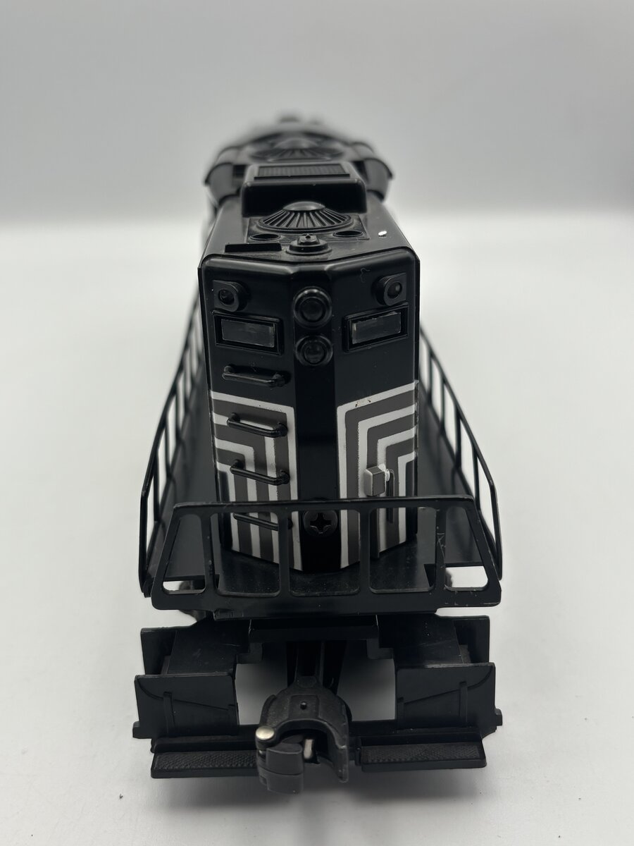 Lionel 6-8477 O Gauge New York Central GP9 Diesel Locomotive w/Horn #8477 EX/Box