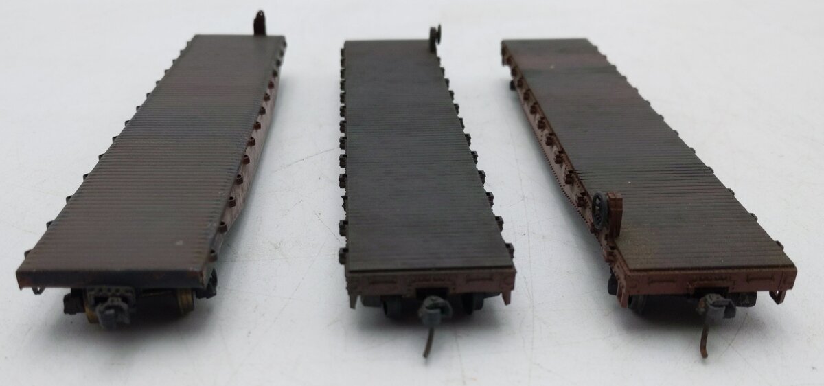 Generic HO Scale PRR & ATSF Flatcars #25 #923302 #47046 Weathered [3]