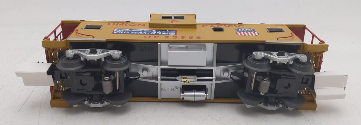 MTH 20-20167E O Union Pacific Extended Vision Caboose #25956 LN/Box