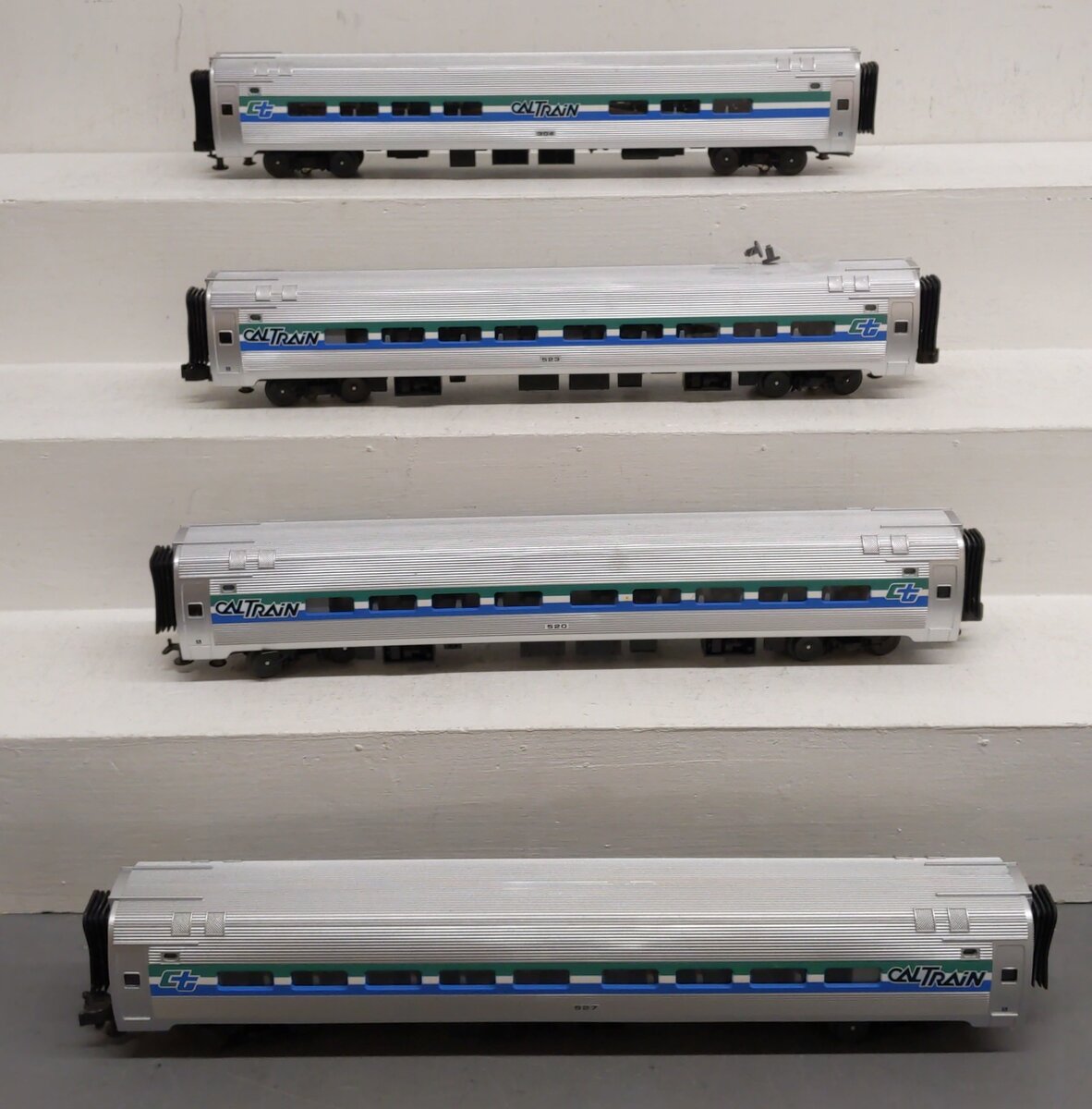 MTH 20-6521 O Gauge Cal Train Amfleet Passenger Car Set (Set of 4) VG