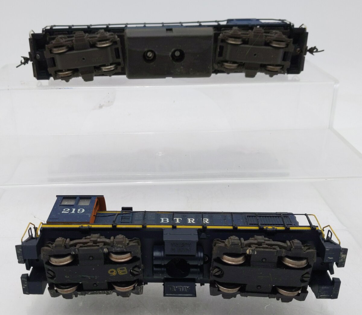 Atlas HO Scale BTRR Diesel Locomotives Weathered [2]