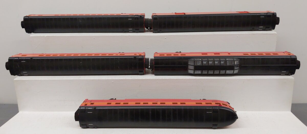 MTH 20-6523 Southern Pacific 70' Streamlined Passenger Car Set EX