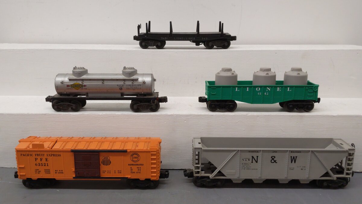 Lionel Vintage O Freight Cars: 2465, 6142, 6352, 6446-25, 3451 [5] EX