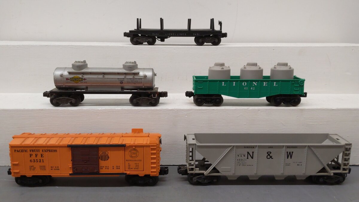 Lionel Vintage O Freight Cars: 2465, 6142, 6352, 6446-25, 3451 [5] EX