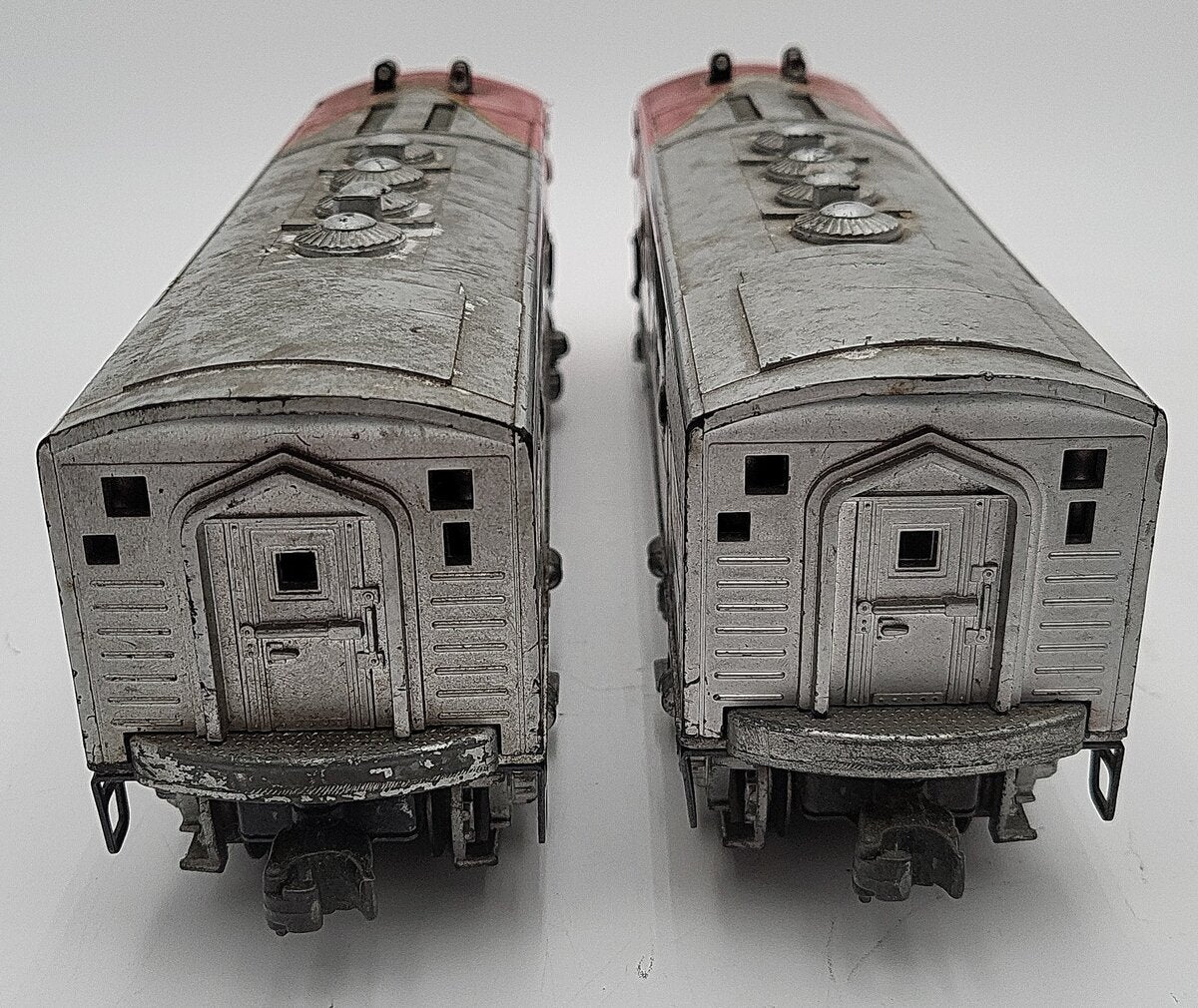 Lionel 2333 Vintage O Santa Fe F3 AA Diesel Set VG