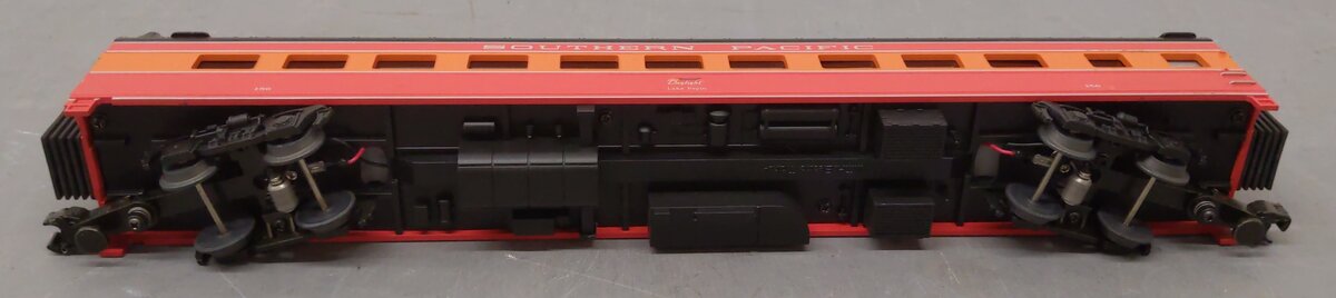 MTH 20-6623 O SP 70' Streamlined Passenger Car Lake Pepin Only #156 EX
