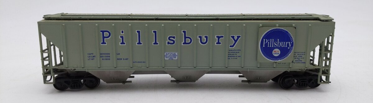 Walthers  HO Scale 39' Pillsbury 3 Bay Covered Hopper Weathered