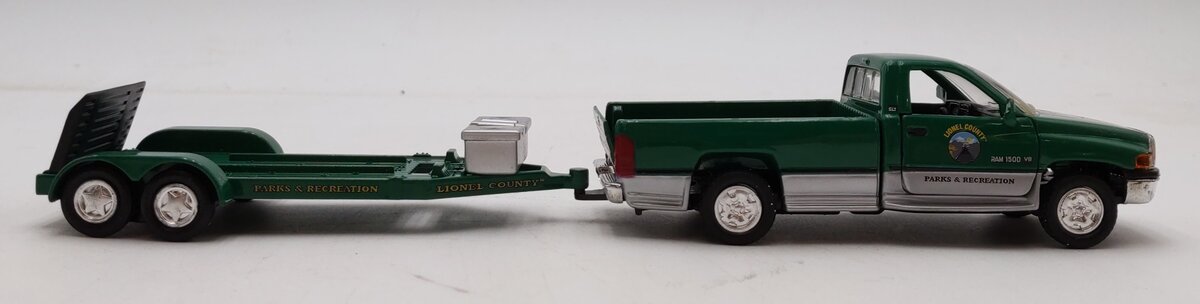 Lionel 624032 1:48 Eastwood Automobilia Country Parks & Recreation Truck NIB