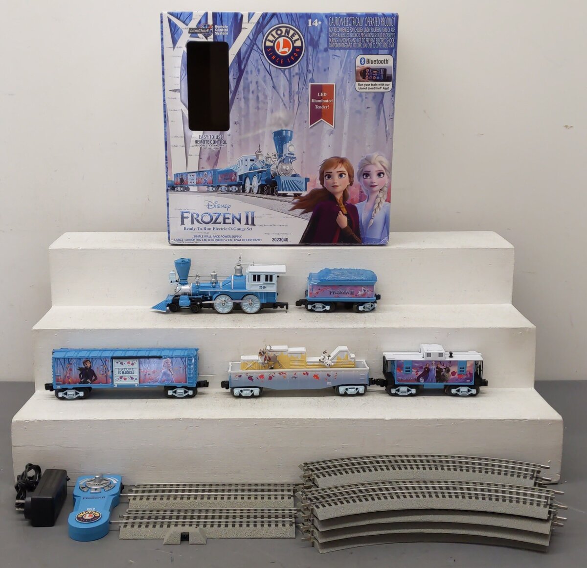 Lionel 2023040 O Gauge Disney Frozen 2 LionChief Steam Train Set with Bluetooth EX/Box