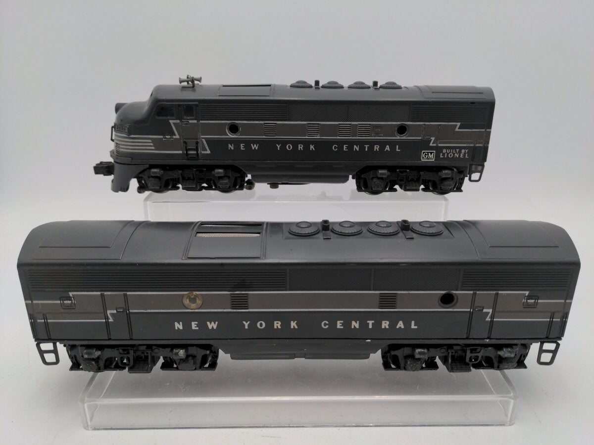 Lionel 2333 Vintage O Gauge New York Central F3 AB Diesel Locomotive Set VG
