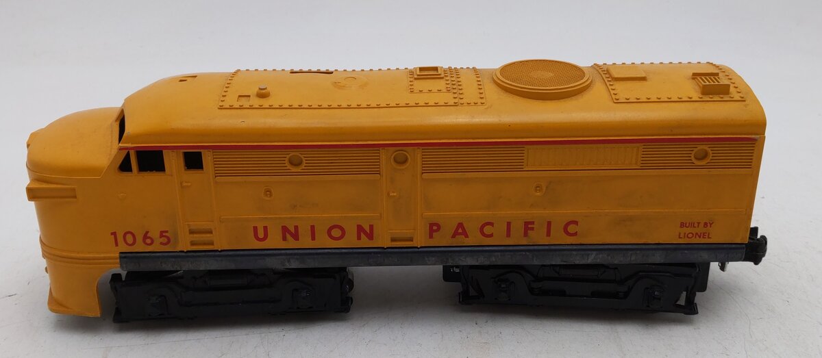 Lionel 1065 Vintage O Union Pacific Alco A Powered Diesel Locomotive VG