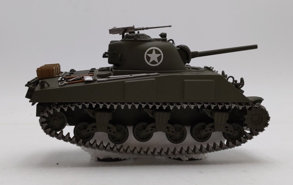 Minichamps 1:35 scale Sherman M4A3 US Military Tank NIB