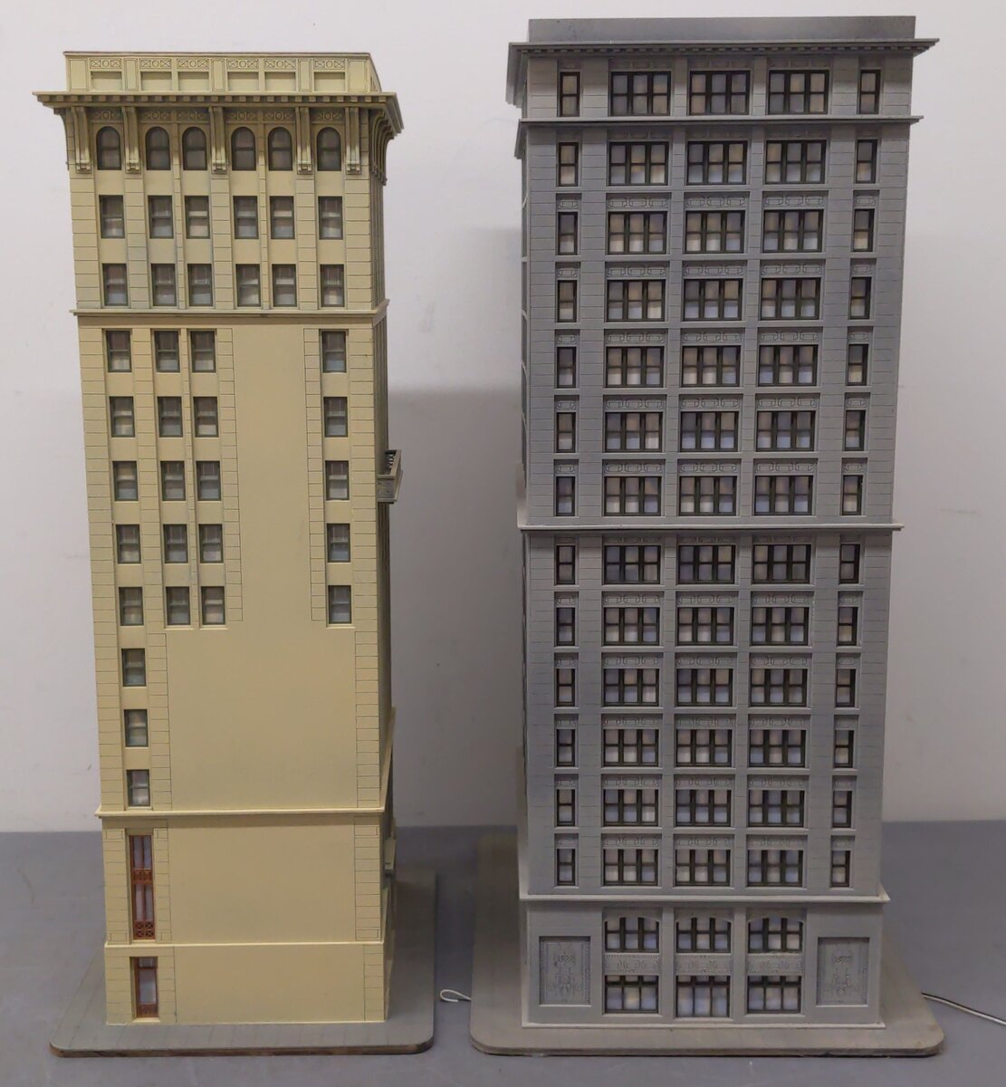 O Gauge Assorted Tall Buildings [2] VG