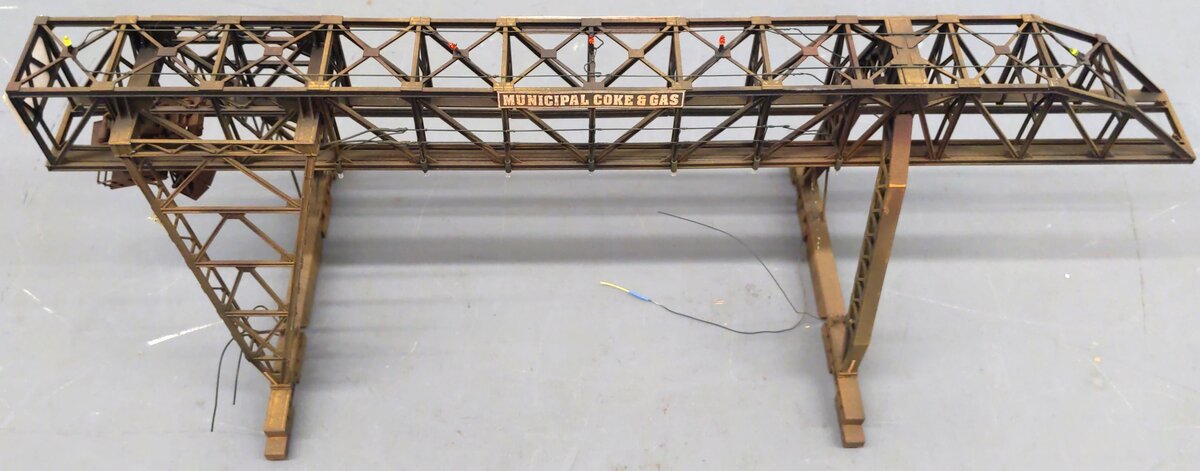 Walthers 933-2906 HO Cornerstone Series Bridge Crane Building Kit - Assembled