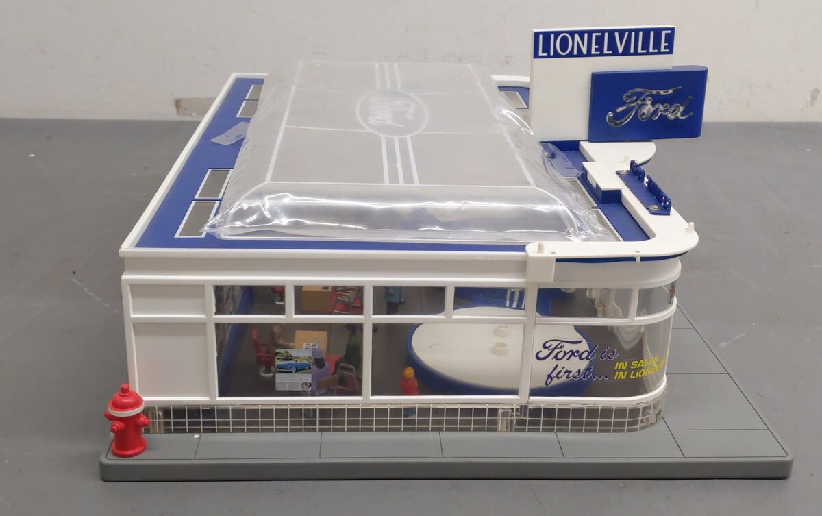Lionel 6-24113 O Gauge Hank's Lionelville Ford Auto Dealership EX/Box
