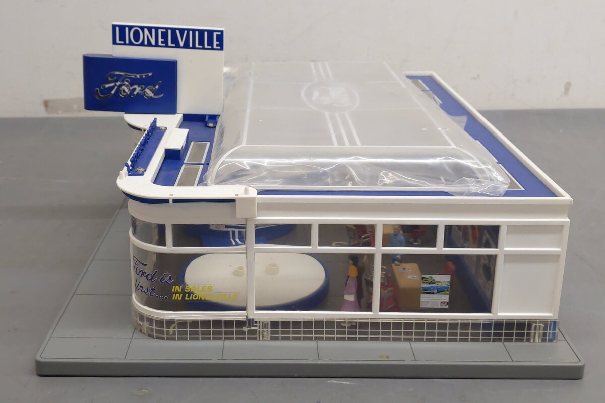 Lionel 6-24113 O Gauge Hank's Lionelville Ford Auto Dealership EX/Box