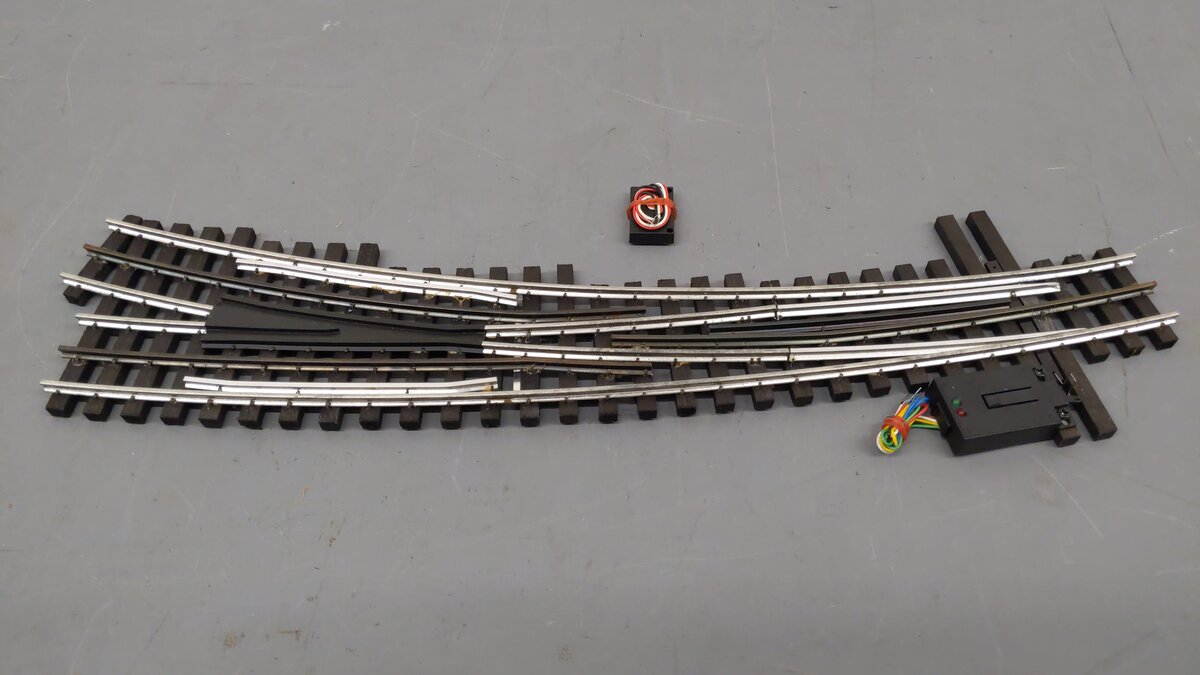 Ross Custom Switches 230M25 RH #6 Curved 096-O72 TMCC Compatable VG/Box