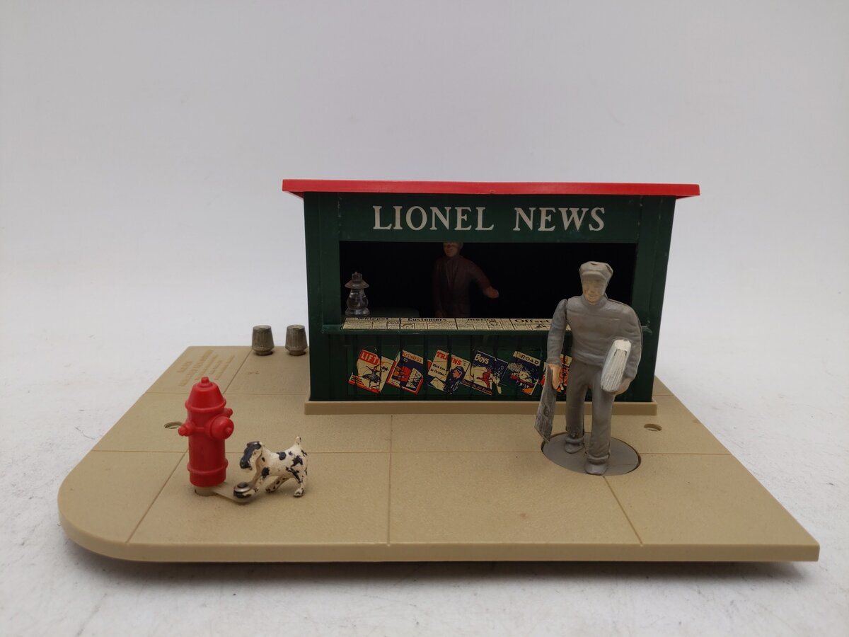 Lionel 128 Vintage O Animated Newsstand VG
