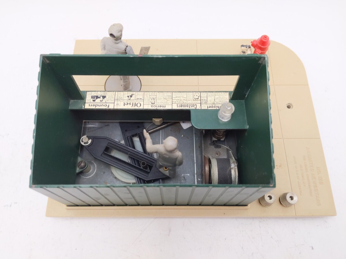 Lionel 128 Vintage O Animated Newsstand VG