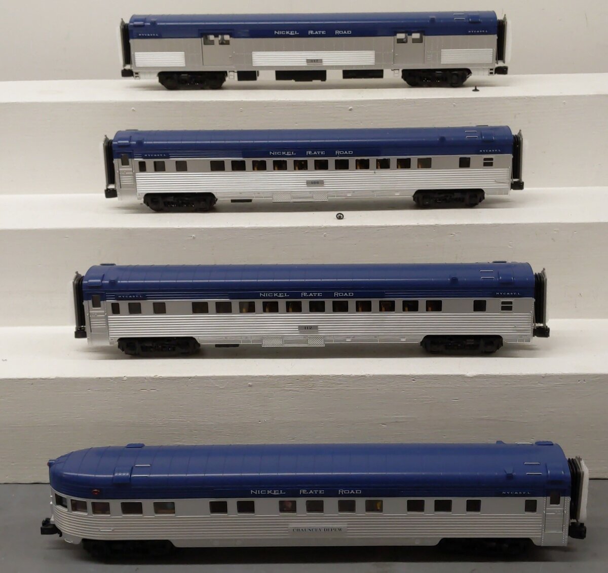 MTH 20-64232 O Gauge Premier Nickel Plate Road 4 Car Streamlined Passenger Set LN/Box
