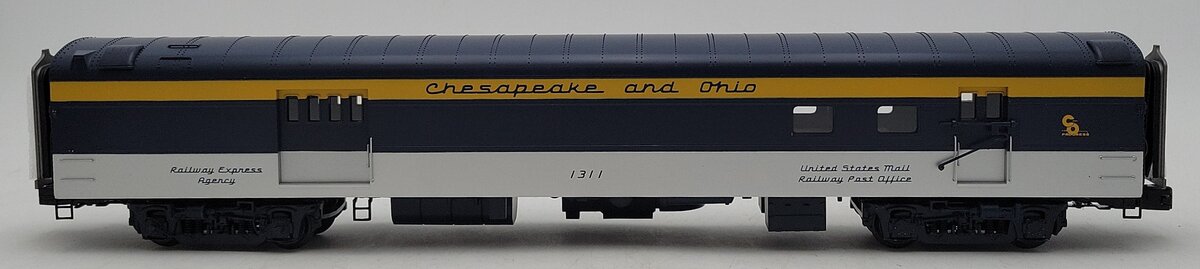 MTH 20-64037 O Gauge Chesapeake & Ohio 70' Streamlined RPO Passenger Car #1311 LN/Box