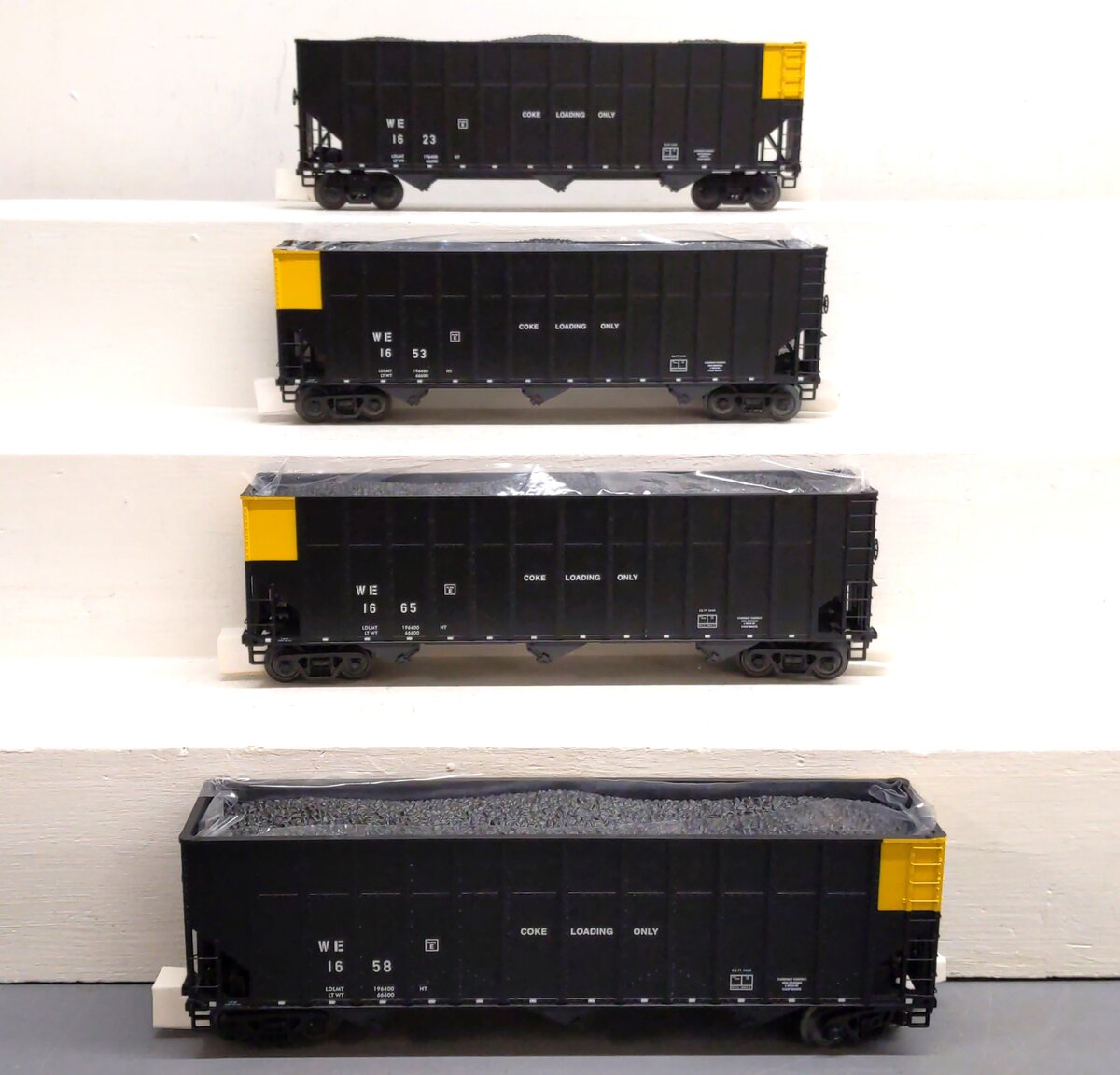 MTH 20-92129 O Gauge WE Coke Hopper Car w/ Load (Set of 4) NIB
