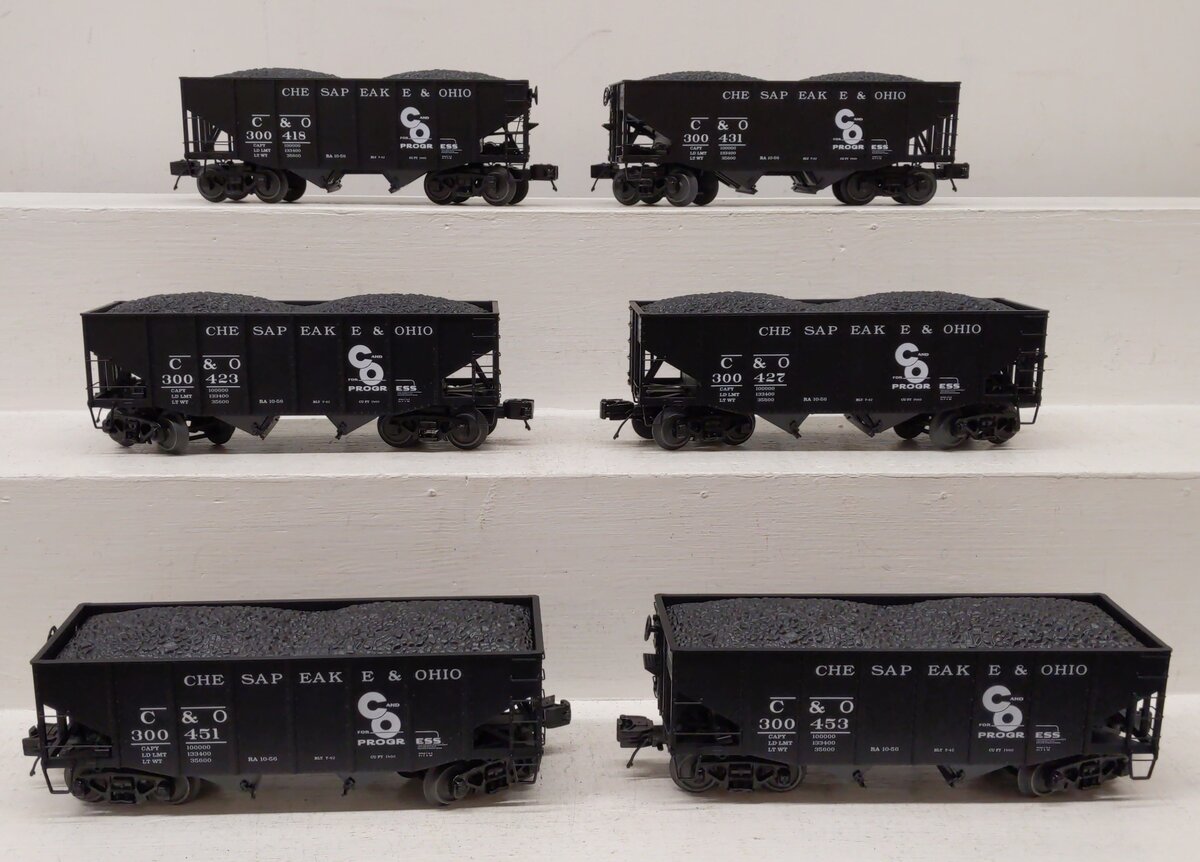 MTH 20-92269 O Gauge 2-Bay Fish Belly Hopper Car w/Coal Load (6-Car set) EX/Box