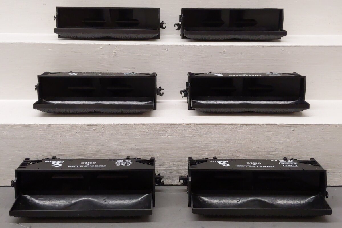 MTH 20-90137 O Chesapeake & Ohio Premier 2-Bay Offset Hopper Car Set (Set of 6) LN/Box