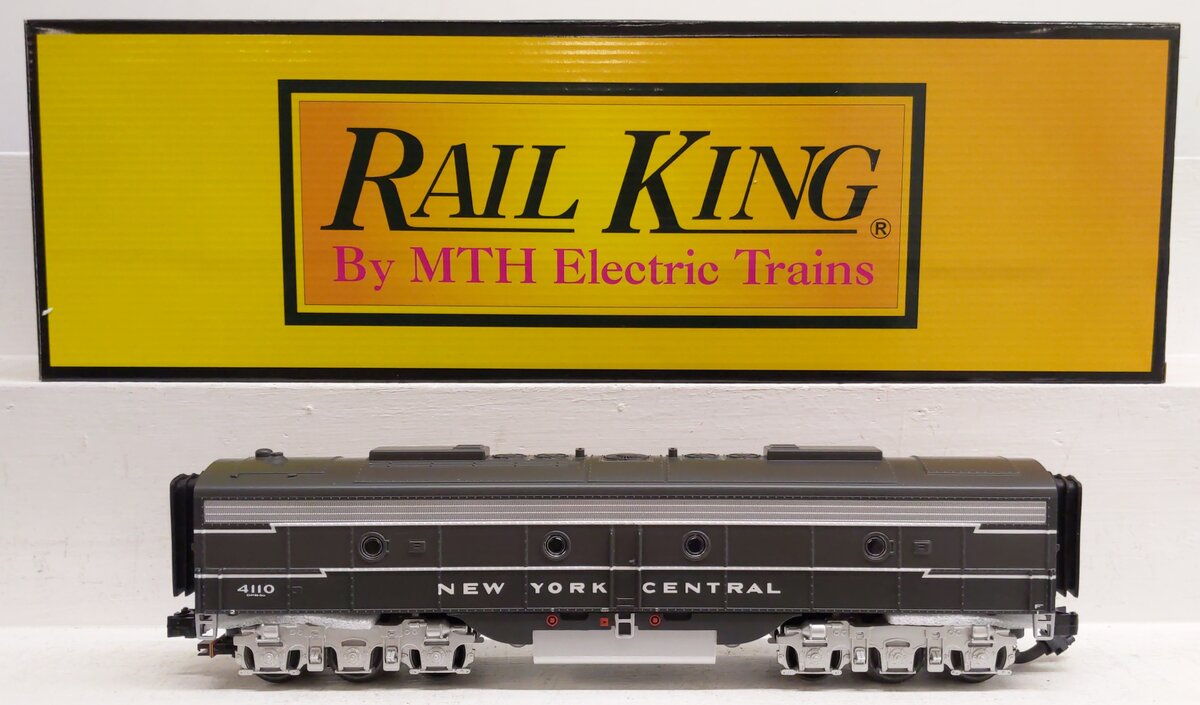 MTH 30-20702-3 O Gauge NY Central E-8 B-Unit Non-Powered Diesel Engine #4110 NIB