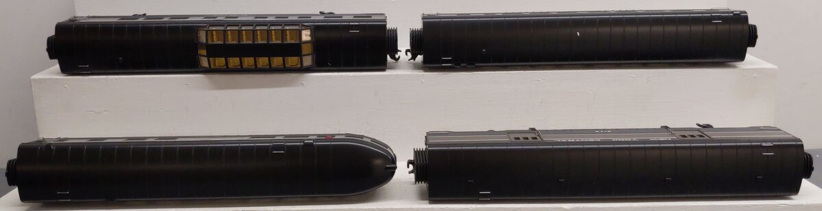 MTH 30-67288 O New York Central 60' Streamlined ABS Passenger Car Set (Set of 4) LN/Box