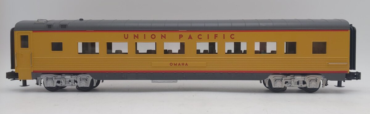 MTH 30-68250 O Gauge Union Pacific 60' Streamlined Coach Car EX/Box