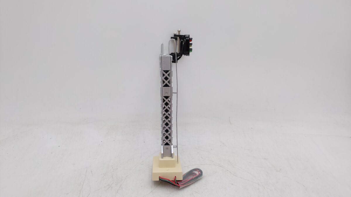 MTH 30-11009 O Scale Cantilevered Signal Bridge LN/Box