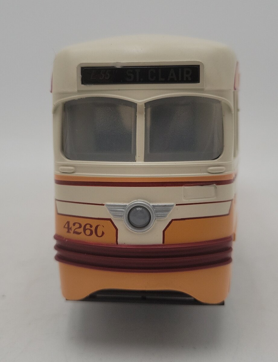 MTH 30-2594-1 Cleveland PCC Electric Street Car With PS2 LN/Box