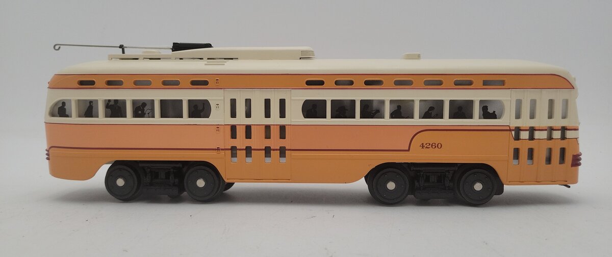 MTH 30-2594-1 Cleveland PCC Electric Street Car With PS2 LN/Box
