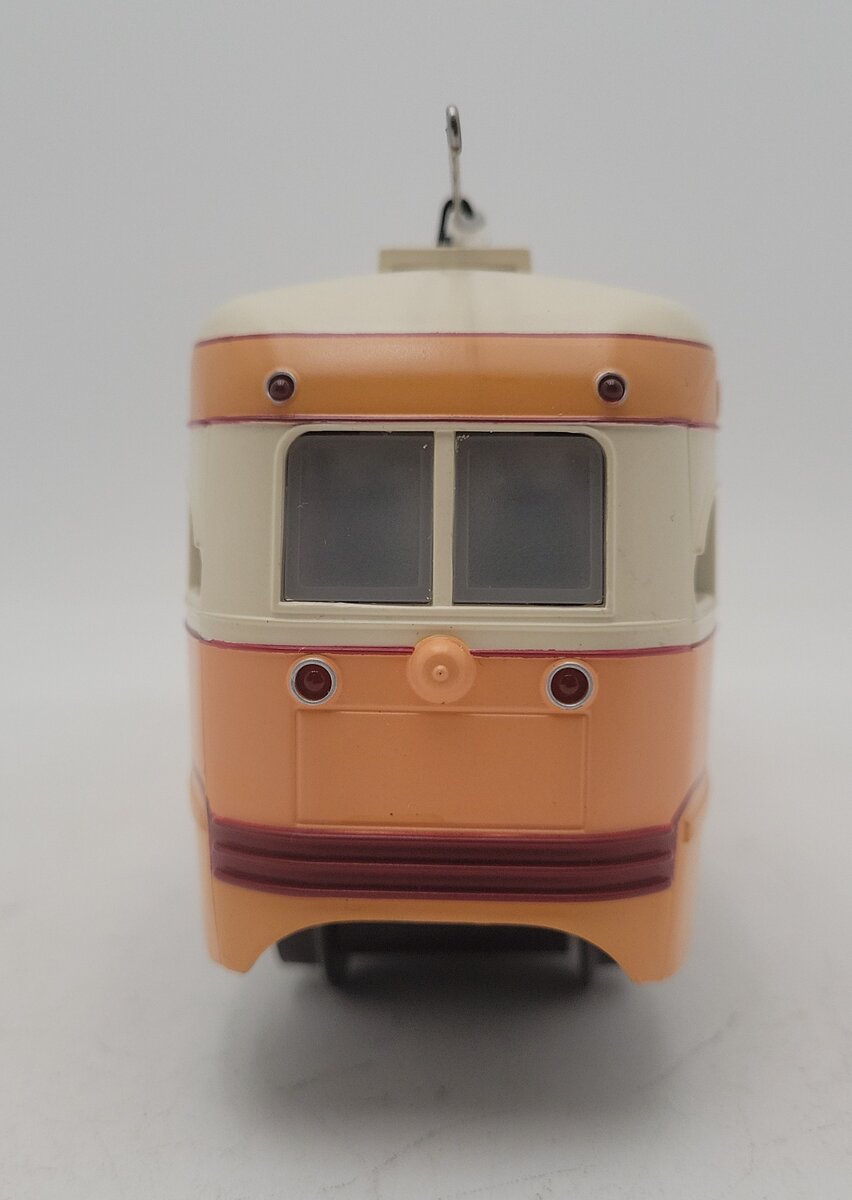 MTH 30-2594-1 Cleveland PCC Electric Street Car With PS2 LN/Box
