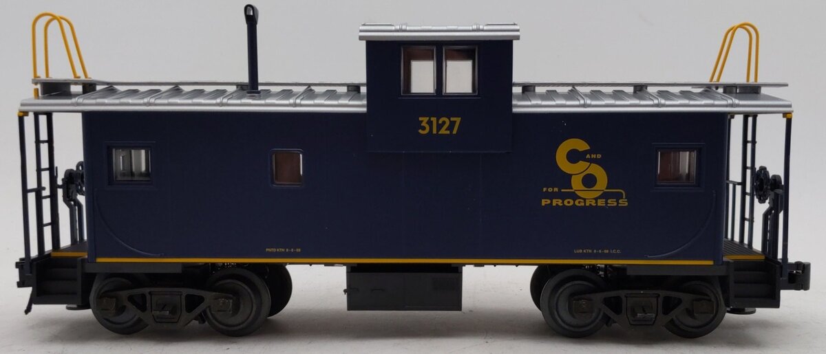 Atlas 0701-2 C&O Extended Vision Caboose 3-Rail #3127 LN/Box