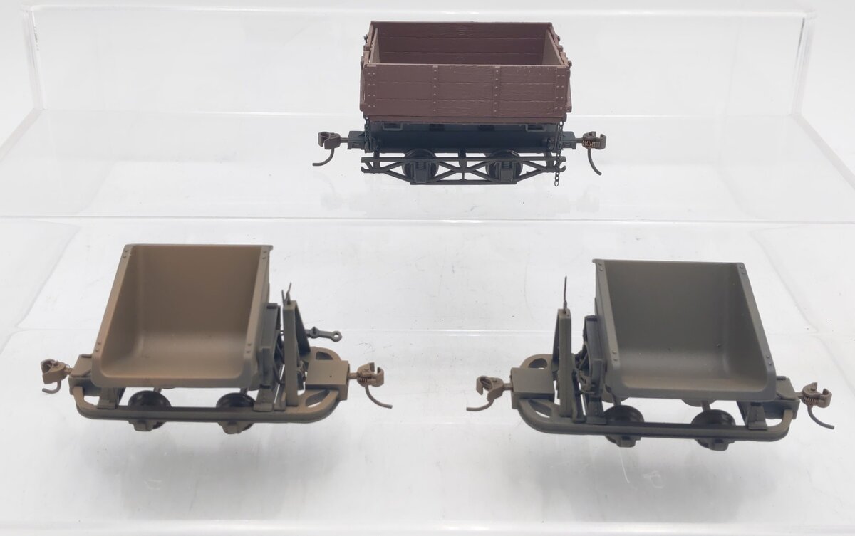 Bachmann On30 Assorted Logging and Mining Wood Side Dump & Tipping Cars EX
